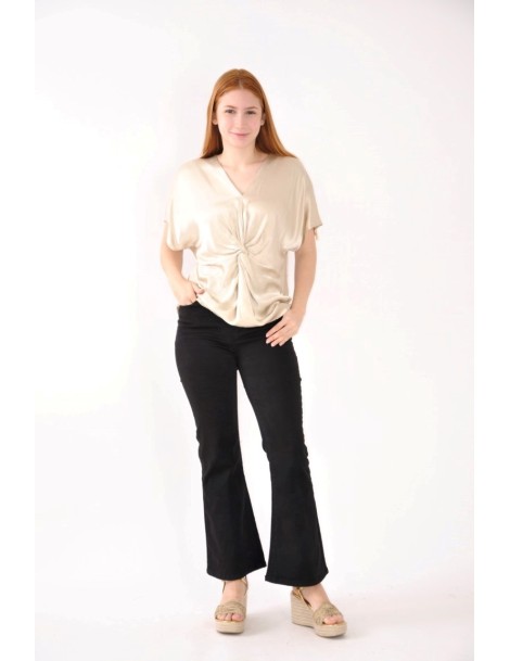 BLUSA C/PICO NUDO 