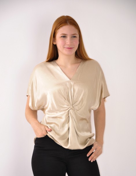 BLUSA C/PICO NUDO 
