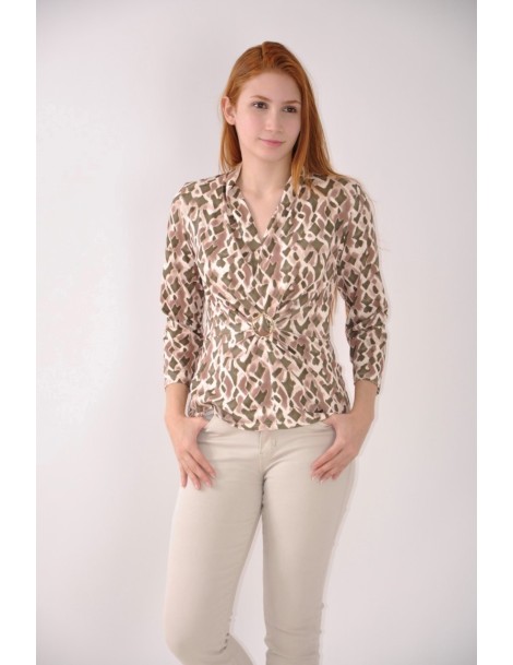 BLUSA ESTAMPADA C/DETALHE