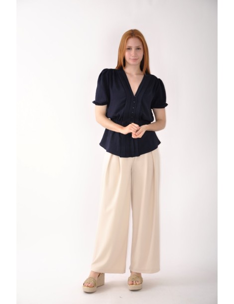 BLUSA CON PLIEGUES Y BOTONES