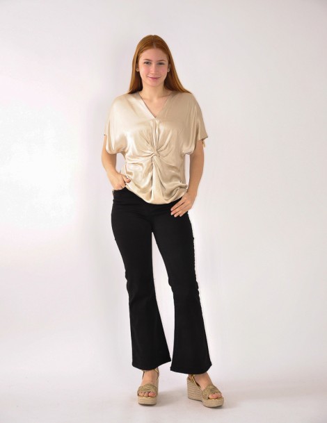 BLUSA C/PICO NUDO 