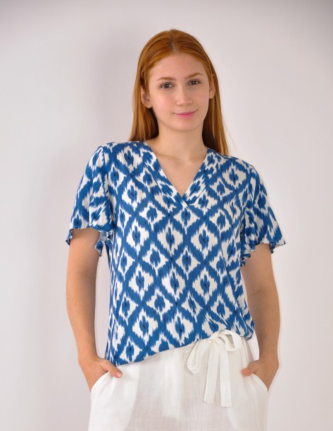 BLUSA GOLA EM BICO