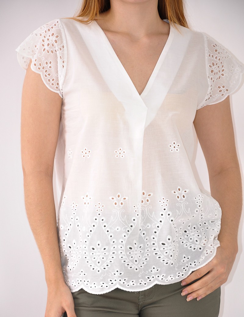 BLUSA BORDADA