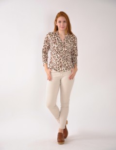 BLUSA ESTAMPADA C/DETALHE