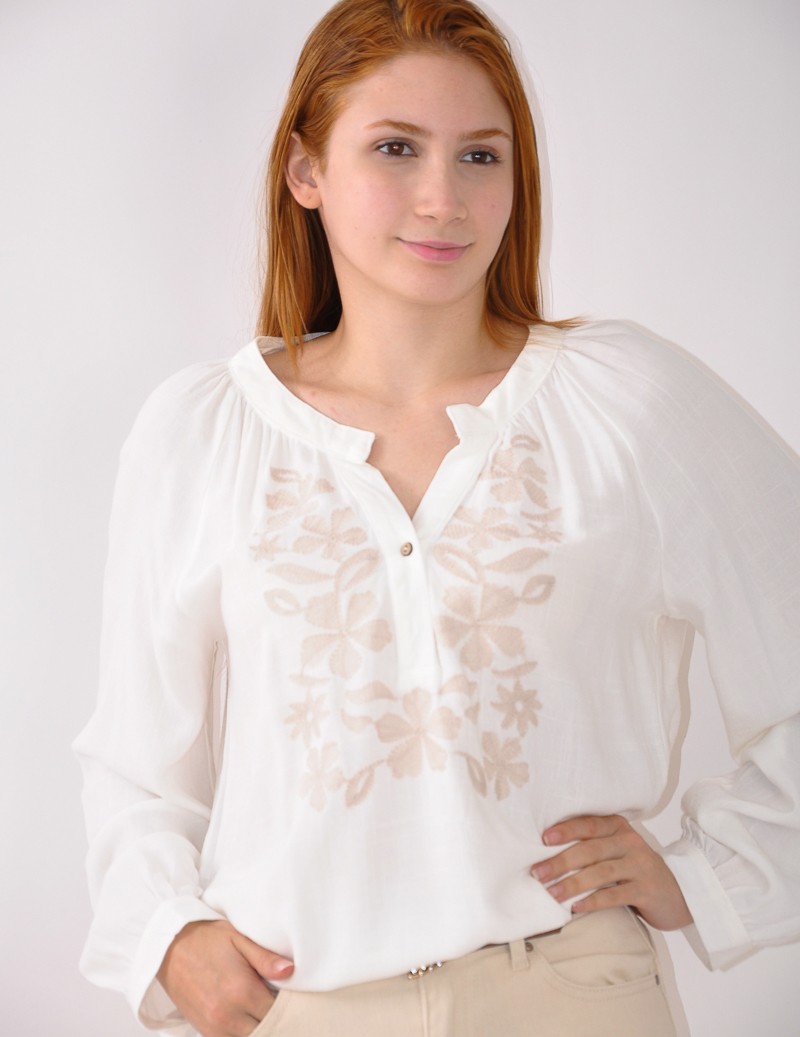 BLUSA BORDADA 