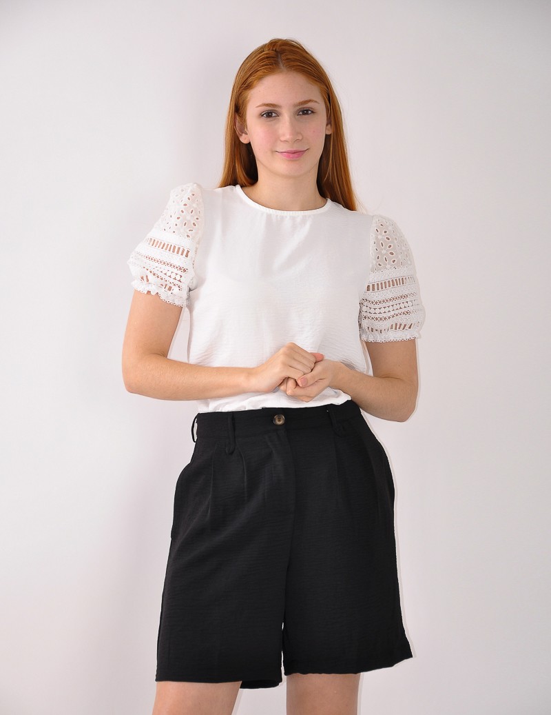 BLUSA C/BORDADOS