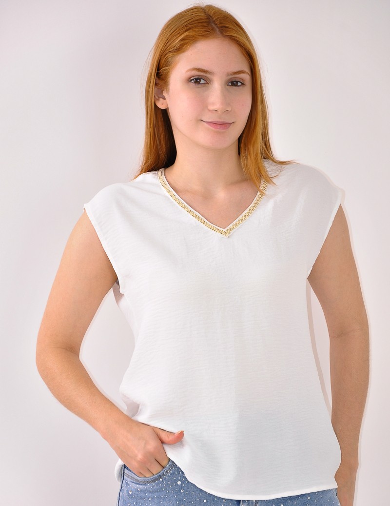 BLUSA GOLA EM BICO