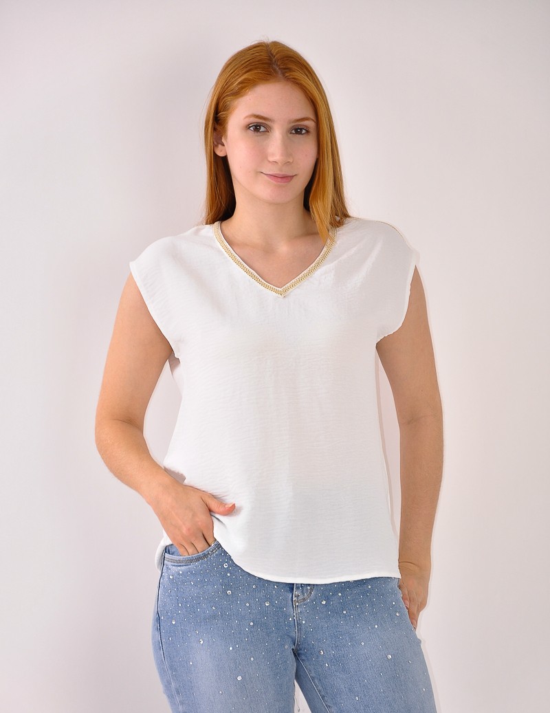 BLUSA GOLA EM BICO