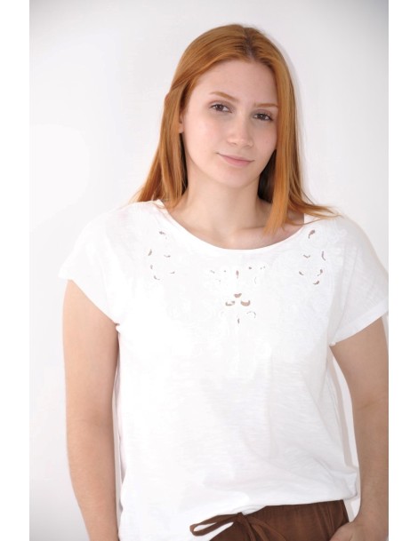 CAMISETA BORDADA