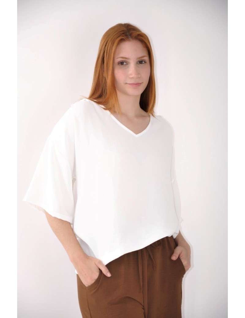 BLUSA COM DECOTE