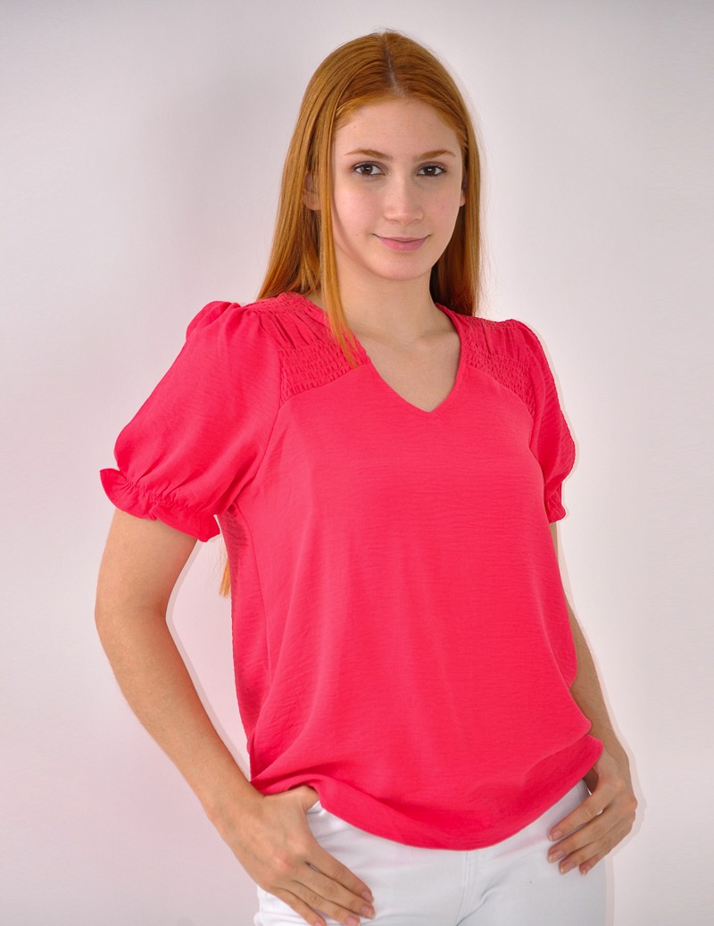 BLUSA GOLA EM BICO