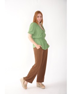BLUSA CON PLIEGUES Y BOTONES
