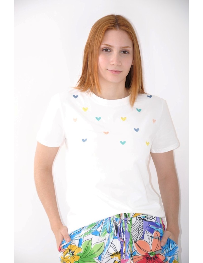 T-SHIRT C/CORAÇÕES