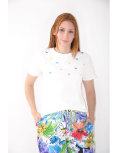 T-SHIRT C/CORAÇÕES