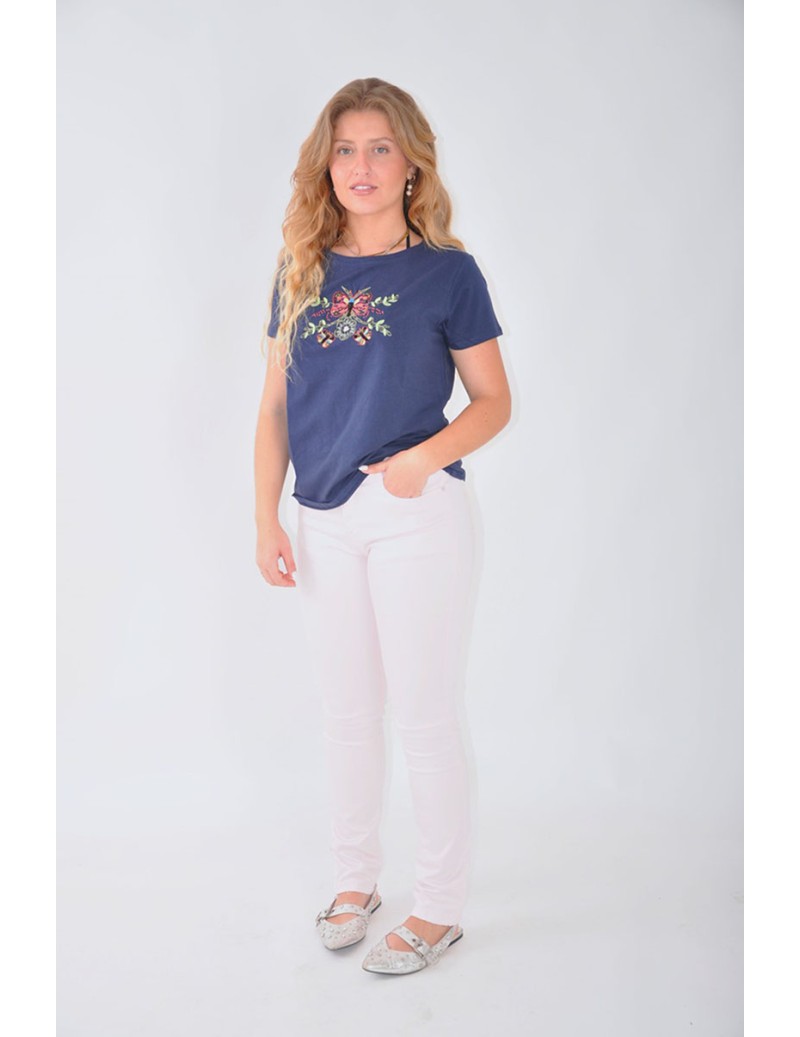 CAMISETA BORDADA