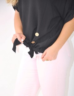 BLUSA C/LAZO Y BOTONES DE LADO 