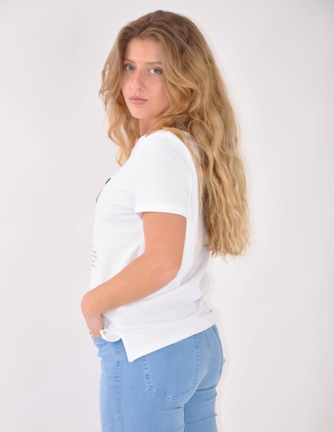CAMISETA BORDADA