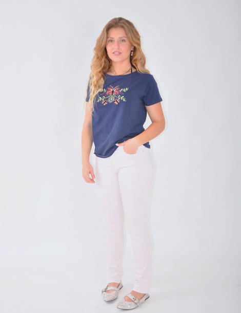 CAMISETA BORDADA