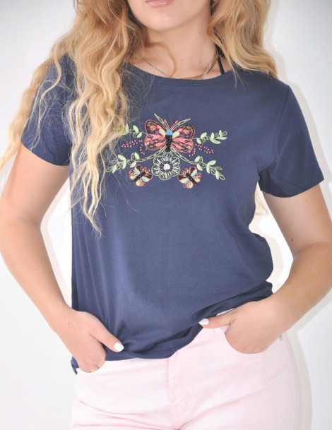 CAMISETA BORDADA