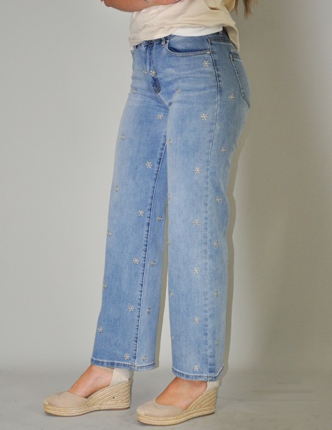 PANTALÓN VAQUERO ANCHO C/BORDADO