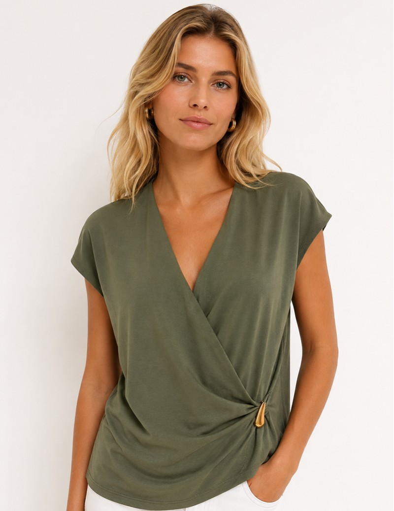 BLUSA C/APLIQUE ABAJO