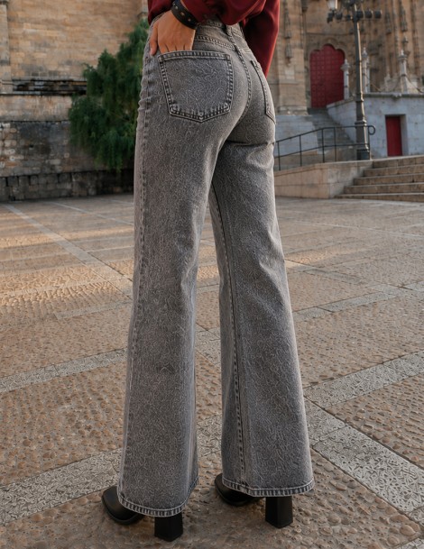 PANTALÓN PIERNA ANCHA C/BOLSILLO CUADRADO