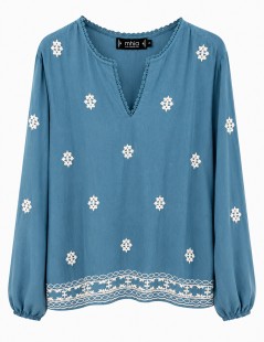 BLUSA BORDADA MANGA COMPRIDA