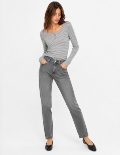 PANTALÓN GRIS SKINNY