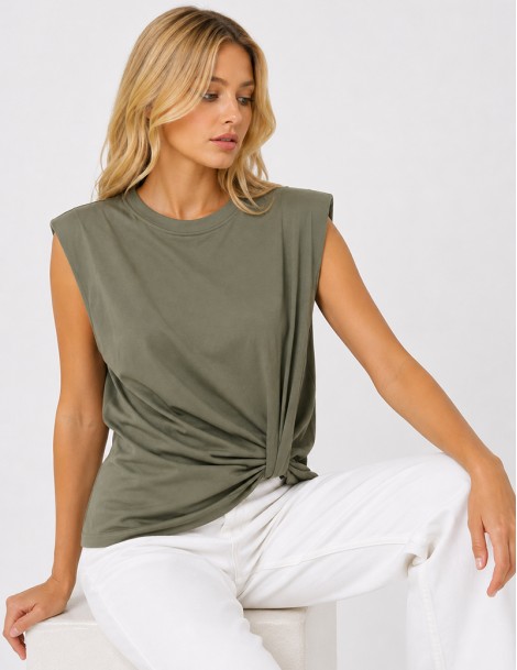 BLUSA C/HOMBROS ACOLCHOADOS